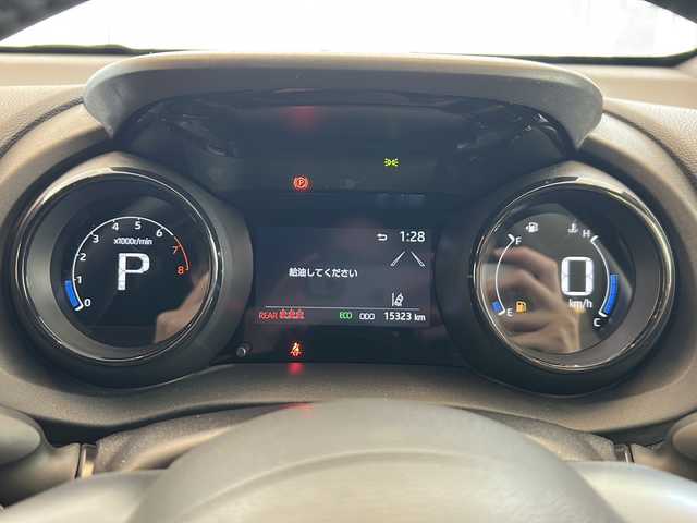トヨタ ヤリス Z 岐阜県 2023(令5)年 1.6万km ブラック 純正8型ディスプレイオーディオ/全方位カメラ/Bluetooth/マップ/フルセグ視聴/前後ドライブレコーダー/プリクラッシュセーフティ/追従クルーズコントロール/LEDヘッドライト/オートライト/オートマチックハイビーム/コーナーセンサー/ブラインドスポットモニター/前席シートヒーター/ステアリングヒーター/ETC/プッシュスタート/スマートキー/スペアキー/取扱説明書・記録簿