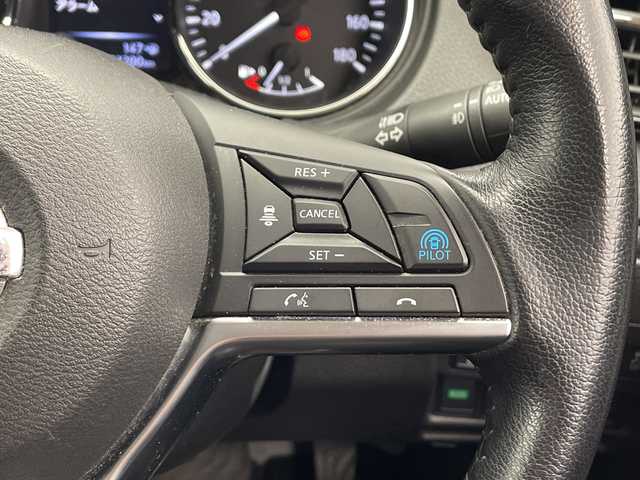 日産 エクストレイル ハイブリッド 20Xi 千葉県 2020(令2)年 7.2万km ブリリアントシルバー 純正9インチナビ/　CD/DVD/Bluetooth/フルセグTV/プロパイロット/レーダークルーズコントロール/レーンキープアシスト/衝突軽減ブレーキ/クリアランスソナー/アラウンドビューモニター/ブラインドスポットモニター/電動パーキング/オートホールド/シートヒーター/ハーフレザーシート/デジタルインナーミラー/パワーバックドア/ETC/前方ドラレコ/ヒーテッドミラー/LEDライト/フォグランプ/フロアマット/ドアバイザー