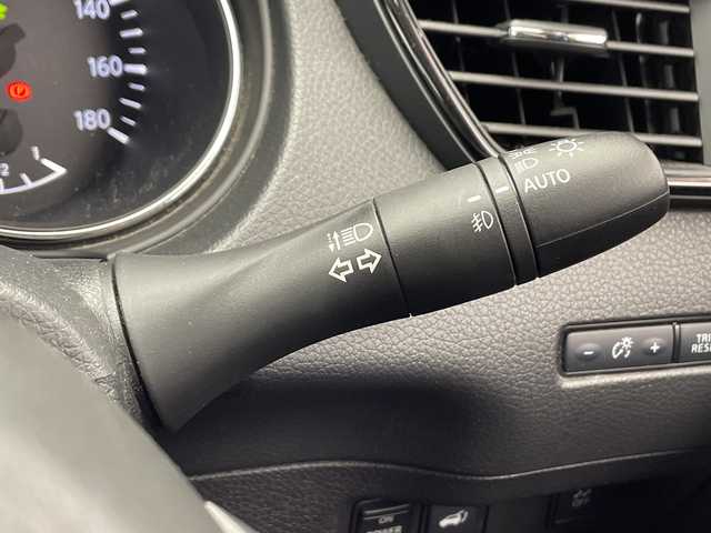 日産 エクストレイル ハイブリッド 20Xi 千葉県 2020(令2)年 7.2万km ブリリアントシルバー 純正9インチナビ/　CD/DVD/Bluetooth/フルセグTV/プロパイロット/レーダークルーズコントロール/レーンキープアシスト/衝突軽減ブレーキ/クリアランスソナー/アラウンドビューモニター/ブラインドスポットモニター/電動パーキング/オートホールド/シートヒーター/ハーフレザーシート/デジタルインナーミラー/パワーバックドア/ETC/前方ドラレコ/ヒーテッドミラー/LEDライト/フォグランプ/フロアマット/ドアバイザー