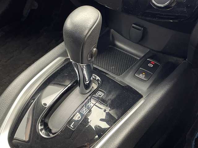 日産 エクストレイル ハイブリッド 20Xi 千葉県 2020(令2)年 7.2万km ブリリアントシルバー 純正9インチナビ/　CD/DVD/Bluetooth/フルセグTV/プロパイロット/レーダークルーズコントロール/レーンキープアシスト/衝突軽減ブレーキ/クリアランスソナー/アラウンドビューモニター/ブラインドスポットモニター/電動パーキング/オートホールド/シートヒーター/ハーフレザーシート/デジタルインナーミラー/パワーバックドア/ETC/前方ドラレコ/ヒーテッドミラー/LEDライト/フォグランプ/フロアマット/ドアバイザー