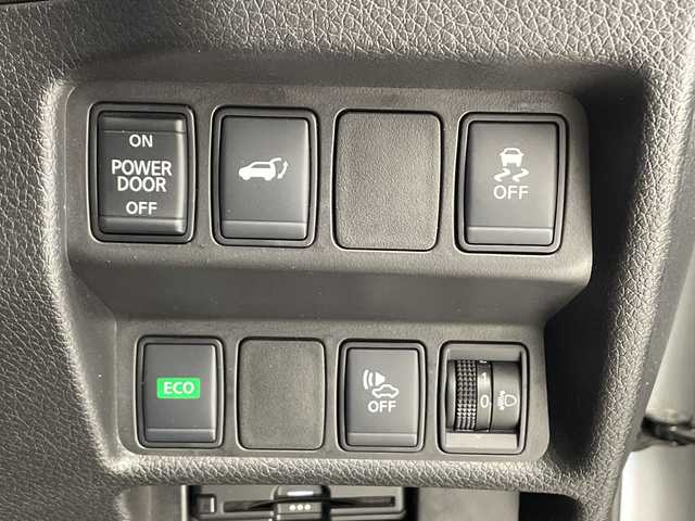 日産 エクストレイル ハイブリッド 20Xi 千葉県 2020(令2)年 7.2万km ブリリアントシルバー 純正9インチナビ/　CD/DVD/Bluetooth/フルセグTV/プロパイロット/レーダークルーズコントロール/レーンキープアシスト/衝突軽減ブレーキ/クリアランスソナー/アラウンドビューモニター/ブラインドスポットモニター/電動パーキング/オートホールド/シートヒーター/ハーフレザーシート/デジタルインナーミラー/パワーバックドア/ETC/前方ドラレコ/ヒーテッドミラー/LEDライト/フォグランプ/フロアマット/ドアバイザー