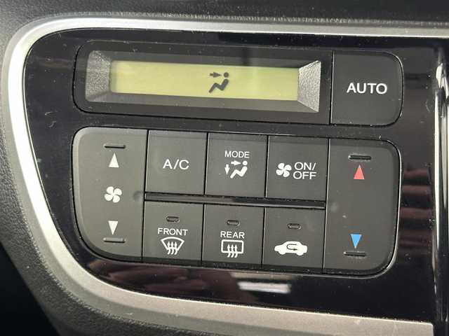 ホンダ Ｎ ＢＯＸ G ターボ Lパッケージ 愛知県 2015(平27)年 0.6万km スマートブラック ・HDDナビゲーション/ CD DVD　フルセグTV Bluetooth/・プッシュスタート/・パワースライドドア/・オートエアコン/・フロアマット/・ドアバイザー/・バックカメラ