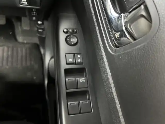 ホンダ Ｎ ＢＯＸ G ターボ Lパッケージ 高知県 2015(平27)年 5.8万km スマートブラック 社外ナビ/　Bluetooth/フルセグ/　CD/DVD/AM/FM/バックカメラ/クルーズコントロール/アイドリングストップ/プッシュスタート/スマートキー/ターボ/MTモード付AT/片側パワースライドドア/フロアマット/ベンチシート/ドアバイザー/リア席サンシェード/横滑り防止装置/盗難防止装置