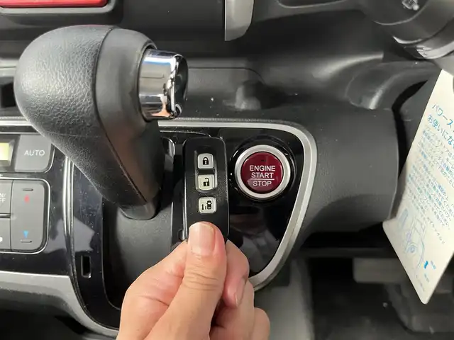 ホンダ Ｎ ＢＯＸ G ターボ Lパッケージ 高知県 2015(平27)年 5.8万km スマートブラック 社外ナビ/　Bluetooth/フルセグ/　CD/DVD/AM/FM/バックカメラ/クルーズコントロール/アイドリングストップ/プッシュスタート/スマートキー/ターボ/MTモード付AT/片側パワースライドドア/フロアマット/ベンチシート/ドアバイザー/リア席サンシェード/横滑り防止装置/盗難防止装置