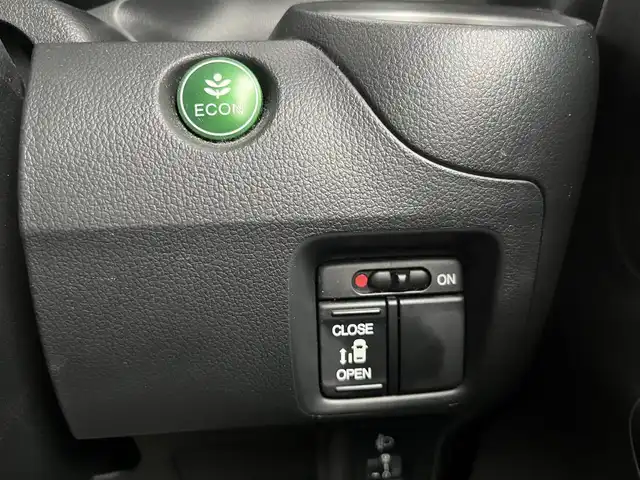 ホンダ Ｎ ＢＯＸ G ターボ Lパッケージ 高知県 2015(平27)年 5.8万km スマートブラック 社外ナビ/　Bluetooth/フルセグ/　CD/DVD/AM/FM/バックカメラ/クルーズコントロール/アイドリングストップ/プッシュスタート/スマートキー/ターボ/MTモード付AT/片側パワースライドドア/フロアマット/ベンチシート/ドアバイザー/リア席サンシェード/横滑り防止装置/盗難防止装置
