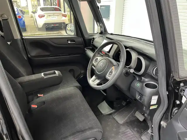 ホンダ Ｎ ＢＯＸ G ターボ Lパッケージ 高知県 2015(平27)年 5.8万km スマートブラック 社外ナビ/　Bluetooth/フルセグ/　CD/DVD/AM/FM/バックカメラ/クルーズコントロール/アイドリングストップ/プッシュスタート/スマートキー/ターボ/MTモード付AT/片側パワースライドドア/フロアマット/ベンチシート/ドアバイザー/リア席サンシェード/横滑り防止装置/盗難防止装置