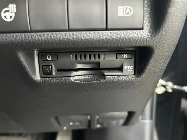 トヨタ ＲＡＶ４ アドベンチャー 埼玉県 2022(令4)年 2.6万km アティチュードブラックマイカ ワンオーナー/純正ディスプレイオーディオ（ナビ付）/トヨタセーフティセンス/・プリクラッシュセーフティ/・レーントレーシングアシスト/・オートマチックハイビーム/・ロードサインアシスト/・レーダークルーズコントロール/・先行車発信告知機能/パーキングサポートブレーキ/ドライブモードセレクトスイッチ/電子パーキングブレーキ/オートホールド/デジタルインナーミラー/運転席パワーシート/前席エアシート/フルフラットシート/ステアリングヒーター/ドライビングポジションメモリー/DAC/マルチトレインセレクト/ダウンヒルアシストコントロール