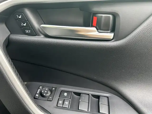 トヨタ ＲＡＶ４ アドベンチャー 埼玉県 2022(令4)年 2.6万km アティチュードブラックマイカ ワンオーナー/純正ディスプレイオーディオ（ナビ付）/トヨタセーフティセンス/・プリクラッシュセーフティ/・レーントレーシングアシスト/・オートマチックハイビーム/・ロードサインアシスト/・レーダークルーズコントロール/・先行車発信告知機能/パーキングサポートブレーキ/ドライブモードセレクトスイッチ/電子パーキングブレーキ/オートホールド/デジタルインナーミラー/運転席パワーシート/前席エアシート/フルフラットシート/ステアリングヒーター/ドライビングポジションメモリー/DAC/マルチトレインセレクト/ダウンヒルアシストコントロール