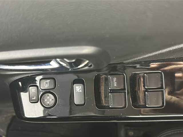 スズキ ワゴンＲ スティングレー HYBRID X リミテッド 愛知県 2019(令1)年 4.2万km スチールシルバーM 8インチナビ/（CD/DVD/Bluetooth/フルセグTV）/全方位カメラ/衝突軽減ブレーキ/レーンキープアシスト/オートマチックハイビーム/ヘッドアップディスプレイ/ETC/シートヒーター/LEDヘッドライト/純正フロアマット/アイドリングストップ/シートカバー/社外15インチアルミホイール