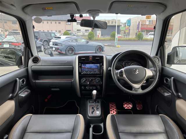 スズキ ジムニー ランドベンチャー 三重県 2015(平27)年 6万km ブルーイッシュブラックパール3 ♪走行60049km/♪4WD/ターボ/リフトアップ/社外マフラー(MRS)/社外テールレンズ/MRSターボインテークチャンバー/牽引フック(フロント/リア)/ハーフレザー/前席シートヒーター/社外ナビ/・DVD再生・USB/・フルセグ・SD/・Bluetoothオーディオ/LEDヘッドライト/LEDフォグライト/純正15インチAW/背面タイヤ/ウィンカーミラー /前後ドライブレコーダー/ステアリングスイッチ/ヘッドライトレベライザー/革巻シフトノブ/フロアマット/ドアバイザー/電格ミラー/ETC2.0