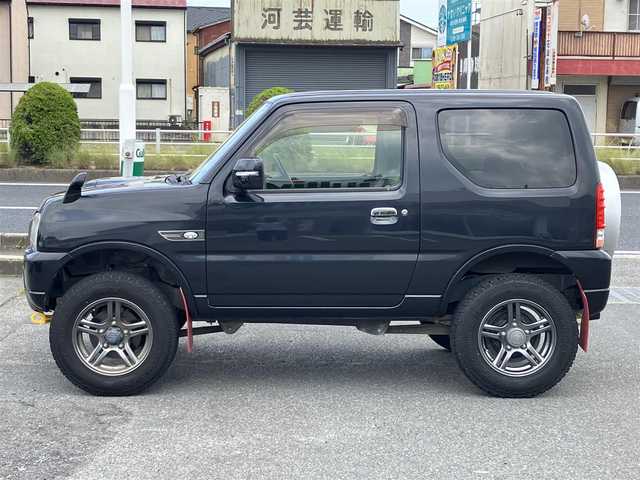 スズキ ジムニー ランドベンチャー 三重県 2015(平27)年 6万km ブルーイッシュブラックパール3 ♪走行60049km/♪4WD/ターボ/リフトアップ/社外マフラー(MRS)/社外テールレンズ/MRSターボインテークチャンバー/牽引フック(フロント/リア)/ハーフレザー/前席シートヒーター/社外ナビ/・DVD再生・USB/・フルセグ・SD/・Bluetoothオーディオ/LEDヘッドライト/LEDフォグライト/純正15インチAW/背面タイヤ/ウィンカーミラー /前後ドライブレコーダー/ステアリングスイッチ/ヘッドライトレベライザー/革巻シフトノブ/フロアマット/ドアバイザー/電格ミラー/ETC2.0