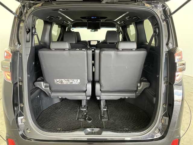 トヨタ ヴェルファイア Z ゴールデンアイズ 埼玉県 2020(令2)年 1.5万km バーニングブラッククリスタルシャインガラスフレーク 純正９インチナビ　フリップダウンモニター　バックカメラ　ビルトインＥＴＣ２．０　三眼ＬＥＤ　セーフティセンス　レーダークルーズコントロール　純正アルミホイール　オートライト　ハーフレザー　地デジＴＶ