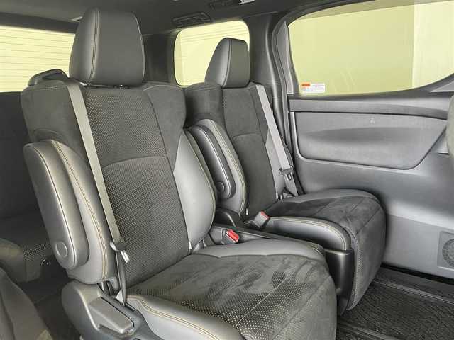 トヨタ ヴェルファイア Z ゴールデンアイズ 埼玉県 2020(令2)年 1.5万km バーニングブラッククリスタルシャインガラスフレーク 純正９インチナビ　フリップダウンモニター　バックカメラ　ビルトインＥＴＣ２．０　三眼ＬＥＤ　セーフティセンス　レーダークルーズコントロール　純正アルミホイール　オートライト　ハーフレザー　地デジＴＶ