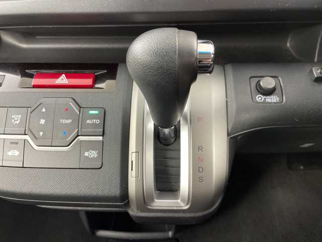 ホンダ ステップワゴン スパーダ S 道央・札幌 2009(平21)年 10.1万km プレミアムブラキッシュパール ・4WD/・純正ナビ  フルセグ/CD/DVD/HDD/・バックカメラ/・両側パワースライドドア/・前後ドライブレコーダー/・社外エンジンスターター/・ETC/オートライト/・純正フロアマット/・ABS