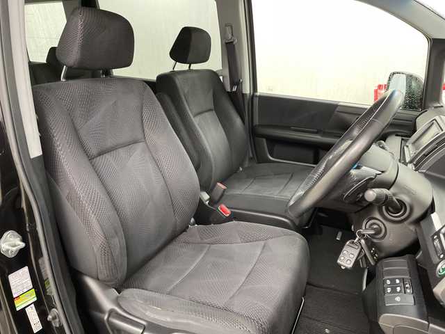 ホンダ ステップワゴン スパーダ S 道央・札幌 2009(平21)年 10.1万km プレミアムブラキッシュパール ・4WD/・純正ナビ  フルセグ/CD/DVD/HDD/・バックカメラ/・両側パワースライドドア/・前後ドライブレコーダー/・社外エンジンスターター/・ETC/オートライト/・純正フロアマット/・ABS