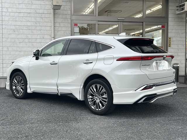 トヨタ ハリアー Z レザーパッケージ 埼玉県 2021(令3)年 4万km ホワイトパールクリスタルシャイン ワンオーナー　/モデリスタエアロ(F/S/R)　/ＪＢＬサウンド　/純正ナビ　/フルセグ/BT/USB/AUX/FM/AM/Miracast/デジタルインナーミラー　/ビルトインＥＴＣ2.0/前席パワーシート　/前席シートヒーター　/前席エアーシート　/運転席メモリーシート/パワーバックドア　/ＡＣＣ/オートライト/オートハイビーム/ステアリングスイッチ/バックカメラ/サイドカメラ/横滑り防止/ハンドルヒーター/PCS/BSM/クリアランスソナー/RCTA/LTA/スマートキー２本　/保証書　/取扱説明書