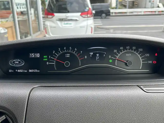 ホンダ Ｎ ＢＯＸ G L ターボ ホンダセンシング 東京都 2020(令2)年 6.6万km プラチナホワイトパール 純正8インチプレミアムインターナビ/　フルセグTV/DVD/CD/Bluetooth/バックカメラ/両側パワースライドドア/衝突軽減ブレーキ/誤発進抑制/後方誤発進抑制/前後ドライブレコーダー/アダプティブクルーズコントロール/オートハイビーム/LEDヘッドライト/オートライト/パドルシフト/ステアリングスイッチ/革巻きステアリング/プッシュスタート/スマートキー×2/電動オート格納ミラー/ウインカーミラー/純正フロアマット/ドアバイザー/保証書/取扱説明書