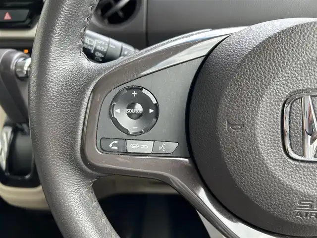 ホンダ Ｎ ＢＯＸ G L ターボ ホンダセンシング 東京都 2020(令2)年 6.6万km プラチナホワイトパール 純正8インチプレミアムインターナビ/　フルセグTV/DVD/CD/Bluetooth/バックカメラ/両側パワースライドドア/衝突軽減ブレーキ/誤発進抑制/後方誤発進抑制/前後ドライブレコーダー/アダプティブクルーズコントロール/オートハイビーム/LEDヘッドライト/オートライト/パドルシフト/ステアリングスイッチ/革巻きステアリング/プッシュスタート/スマートキー×2/電動オート格納ミラー/ウインカーミラー/純正フロアマット/ドアバイザー/保証書/取扱説明書