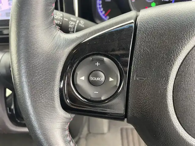 ホンダ Ｎ ＯＮＥ プレミアム Lパッケージ 富山県 2013(平25)年 8.1万km クリスタルブラックパール 社外ナビ（AM/FM/CD/SD/AUX/USB/BT）/ワンセグTV/バックカメラ/横滑り防止装置/ABS/オートライト/スマートキー×２/プッシュスタート/アイドリングストップ/電動格納ミラー/ドアバイザー/純正フロアマット/純正14インチAW
