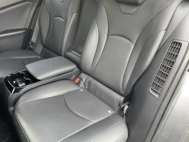 トヨタ プリウス ＰＨＶ A レザーパッケージ 愛知県 2017(平29)年 7.3万km グレーメタリック RACING GEAR ダウンサス(純正スプリングあり)/純正SDメモリーナビ/バックカメラ/フルセグTV/ETC2.0/Bluetooth/USB/AUX接続/レーダークルーズコントロール/パーキングアシスト/パワーシート(D)/本革シート/シートヒーター(D/N)/ステアリングヒーター/純正フロアマット/純正15インチアルミホイール(ホイールキャップあり)/LEDヘッドライト/オートマチックハイビーム/コーナーセンサー/横滑り防止装置/衝突軽減ブレーキ/レーンキープアシスト/ブラインドスポットモニター