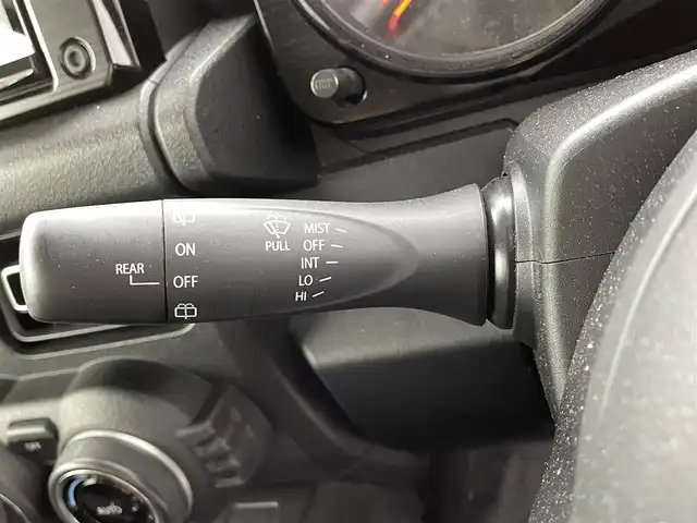 スズキ ジムニー シエラ JC 福井県 2024(令6)年 0.8万km ブルーイッシュブラックパール3 ＫＥＮＷＯＯＤ製８型ナビ/純正１５インチアルミホイール/社外ＥＴＣ/純正ＬＥＤヘッドライト/純正フロントフォグライト/シートヒーター/クルーズコントロール/ダウンヒルアシスト/センターデフロック