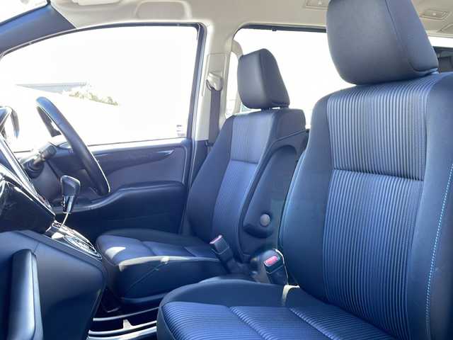 トヨタ ノア Si 岩手県 2015(平27)年 10万km ボルドーマイカメタリック 寒冷地仕様 モデリスタエアロ 純正8型ナビ バックC フルセグ Bluetooth 両側電動スライドドア ドラレコ ステアスイッチ ビルドインETC オートLEDライト フォグランプ 純正16AW  スマートキー