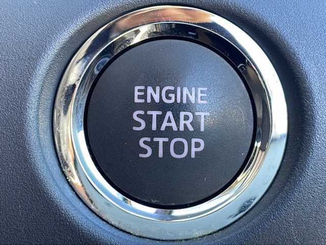 トヨタ ノア Si 岩手県 2015(平27)年 10万km ボルドーマイカメタリック 寒冷地仕様 モデリスタエアロ 純正8型ナビ バックC フルセグ Bluetooth 両側電動スライドドア ドラレコ ステアスイッチ ビルドインETC オートLEDライト フォグランプ 純正16AW  スマートキー