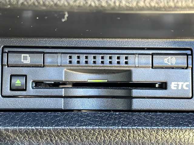 トヨタ ノア Si 岩手県 2015(平27)年 10万km ボルドーマイカメタリック 寒冷地仕様 モデリスタエアロ 純正8型ナビ バックC フルセグ Bluetooth 両側電動スライドドア ドラレコ ステアスイッチ ビルドインETC オートLEDライト フォグランプ 純正16AW  スマートキー