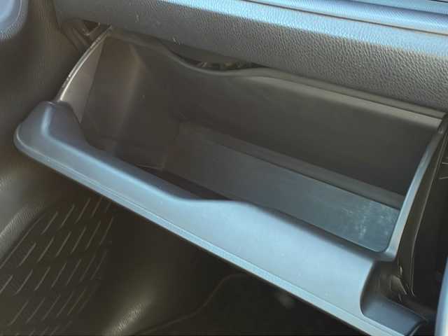 トヨタ ノア Si 岩手県 2015(平27)年 10万km ボルドーマイカメタリック 寒冷地仕様 モデリスタエアロ 純正8型ナビ バックC フルセグ Bluetooth 両側電動スライドドア ドラレコ ステアスイッチ ビルドインETC オートLEDライト フォグランプ 純正16AW  スマートキー