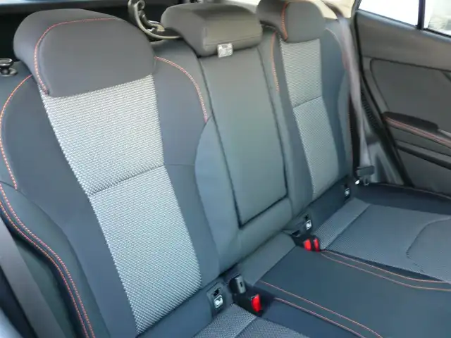 スバル ＸＶ ハイブリッド 2．0e－S アイサイト 静岡県 2020(令2)年 2.6万km ホライゾンブルーP 禁煙車/アイサイトコアテクノロジー/ブラインドスポット/Si-Drive/X-MODE/レーダークルーズコントロール/ルーフレール/オレンジステッチハーフレザー/ルーフレール/ドアバイザー/フロアマット/パドルシフト/スマートキー/新車保証書/取扱説明書