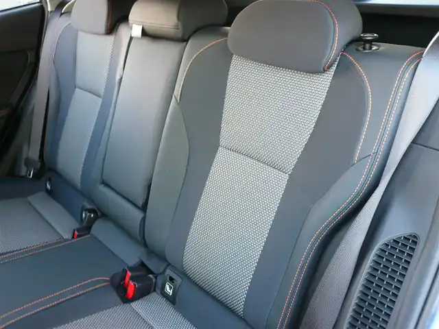 スバル ＸＶ ハイブリッド 2．0e－S アイサイト 静岡県 2020(令2)年 2.6万km ホライゾンブルーP 禁煙車/アイサイトコアテクノロジー/ブラインドスポット/Si-Drive/X-MODE/レーダークルーズコントロール/ルーフレール/オレンジステッチハーフレザー/ルーフレール/ドアバイザー/フロアマット/パドルシフト/スマートキー/新車保証書/取扱説明書