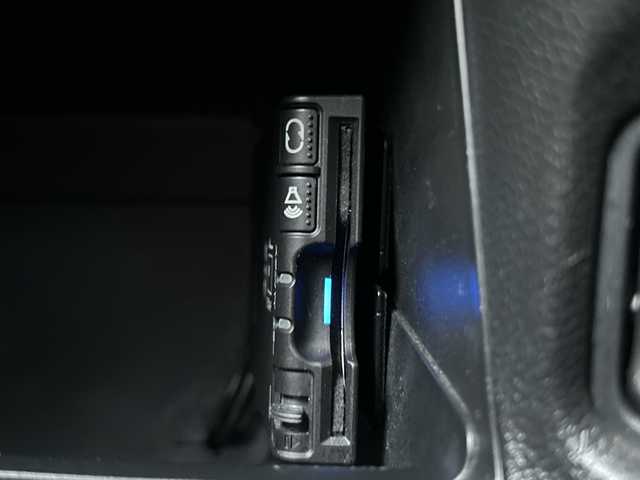 ホンダ Ｎ ＯＮＥ プレミアム SSパッケージ 神奈川県 2015(平27)年 6万km 赤 赤/黒ツートーン　/CTBA(シティブレーキアシストシステム)　/純正ナビTV　/(Bluetooh/DVD)/シートヒーター　/ディスチャージヘッドライト　/バックカメラ/ドライブレコーダー/（コムテックHDR002)/オートリトラミラー/スマートキー