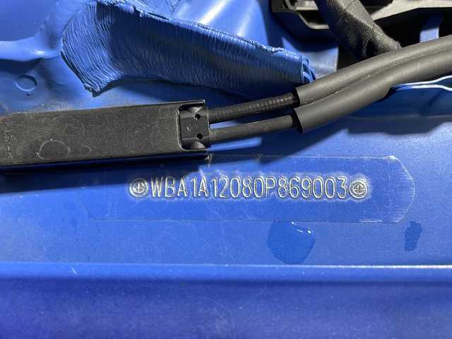 ＢＭＷ １１６ｉ Mスポーツ 沖縄県 2014(平26)年 4.3万km エストリル・ブルー 禁煙車/純正ナビ/・CD／DVD／Bluetooth/バックカメラ/コーナーセンサー/クルーズコントロール/ターボ/ETC/アイドリングストップ/プッシュスタート/純正18インチアルミ/取扱説明書/保証書