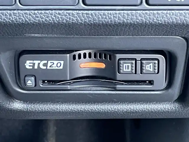 ホンダ ステップワゴン 東京都 2022(令4)年 1.9万km プラチナホワイトパール 純正ナビ　/フルセグ　/ＣＤ　/ＤＶＤ　/Ｂｌｕｅｔｏｏｔｈ　/バックカメラ　/ドラレコ　/両側電動スライドドア　/追従型クルコン　　/シートヒーター　/ドアバイザー　/ＥＴＣ２．０　/純正フロアマット　/衝突被害軽減システム/横滑り防止装置/レーンアシスト