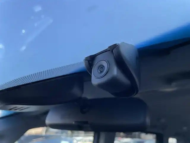 ホンダ ステップワゴン 東京都 2022(令4)年 1.9万km プラチナホワイトパール 純正ナビ　/フルセグ　/ＣＤ　/ＤＶＤ　/Ｂｌｕｅｔｏｏｔｈ　/バックカメラ　/ドラレコ　/両側電動スライドドア　/追従型クルコン　　/シートヒーター　/ドアバイザー　/ＥＴＣ２．０　/純正フロアマット　/衝突被害軽減システム/横滑り防止装置/レーンアシスト