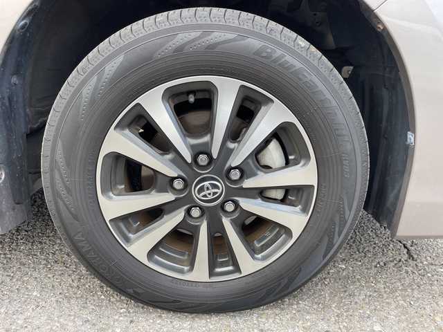 トヨタ エスクァイア ハイブリッド Gi プレミアムパッケージ 神奈川県 2018(平30)年 6.8万km アバンギャルドブロンズメタリック 純正ナビ/AM/FM/DVD/CD/Bluetooth接続/HDMI接続/USB接続/フルセグTV/純正フリップダウンモニター/クルーズコントロール/両側パワースライドドア/前席シートヒーター/ビルトインETC/前方ドライブレコーダー/フロント＋バックカメラ/トヨタセーフティーセンス/LEDライト/オートライト