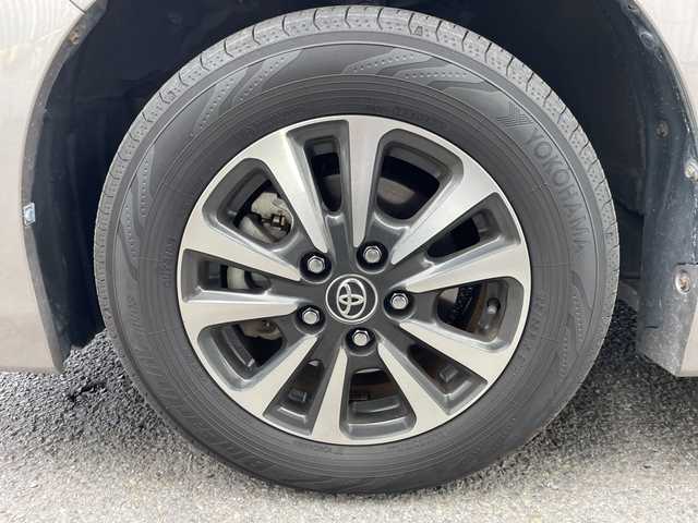 トヨタ エスクァイア ハイブリッド Gi プレミアムパッケージ 神奈川県 2018(平30)年 6.8万km アバンギャルドブロンズメタリック 純正ナビ/AM/FM/DVD/CD/Bluetooth接続/HDMI接続/USB接続/フルセグTV/純正フリップダウンモニター/クルーズコントロール/両側パワースライドドア/前席シートヒーター/ビルトインETC/前方ドライブレコーダー/フロント＋バックカメラ/トヨタセーフティーセンス/LEDライト/オートライト