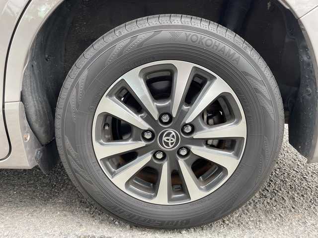 トヨタ エスクァイア ハイブリッド Gi プレミアムパッケージ 神奈川県 2018(平30)年 6.8万km アバンギャルドブロンズメタリック 純正ナビ/AM/FM/DVD/CD/Bluetooth接続/HDMI接続/USB接続/フルセグTV/純正フリップダウンモニター/クルーズコントロール/両側パワースライドドア/前席シートヒーター/ビルトインETC/前方ドライブレコーダー/フロント＋バックカメラ/トヨタセーフティーセンス/LEDライト/オートライト