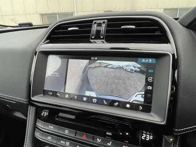 ジャガー Ｆペース R－スポーツ 福岡県 2018(平30)年 4.2万km ガンＭ 純正ナビ(フルセグTV/CD/DVD/BT)/サンルーフ/全方位カメラ/パドルシフト/クルーズコントロール/電動リアゲート/シートヒーター/２列目シートヒーター/前後ドラレコ/ハンドルヒーター/アイドリングストップ/プッシュスタート