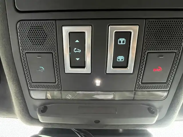 ジャガー Ｆペース R－スポーツ 福岡県 2018(平30)年 4.2万km ガンＭ 純正ナビ(フルセグTV/CD/DVD/BT)/サンルーフ/全方位カメラ/パドルシフト/クルーズコントロール/電動リアゲート/シートヒーター/２列目シートヒーター/前後ドラレコ/ハンドルヒーター/アイドリングストップ/プッシュスタート