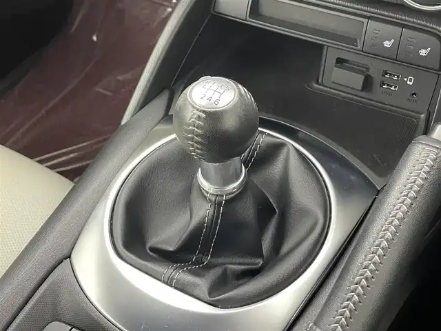 マツダ ロードスター S レザーパッケージ 埼玉県 2021(令3)年 1.4万km マシーングレープレミアムM ホワイトレザー　ＲＡＹＳ１６インチアルミホイール　純正ナビ　クルコン　衝突軽減　ＢＴ　ＣＤ　ＤＶＤ　バックカメラ　ブレンボキャリバー　レーンアシスト　オートハイビーム　ＥＴＣ　両席シートヒーター