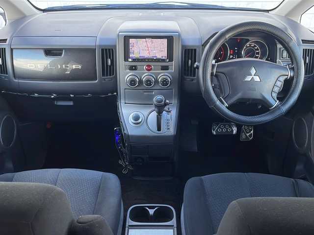三菱 デリカＤ：５ D－Power package 長野県 2013(平25)年 8.8万km アイガーグレーメタリック ・社外7インチメモリーナビゲーション/CD ワンセグTV/・バックカメラ/・ETC/・クルーズコントロール/・両側パワースライドドア/・パドルシフト/・シートヒーター(D/N)/・横滑り防止装置/・HIDヘッドライト/・オートライト/・純正16インチアルミホイール/・ドライブレコーダー/・ウィンカーミラー/・電動格納ミラー/・スマートキー/・ドアバイザー/・フロアマット