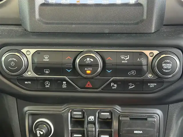 クライスラー・ジープ ジープ ラングラー アンリミテッド スポーツ 兵庫県 2020(令2)年 11.5万km 黒 ワンオーナー/純正ディスプレイオーディオ/（ＢＴ/USB）/バックカメラ/サイドカメラ/レーダークルーズコントロール/ＥＴＣ/アイドリングストップ/コーナーセンサー//スマートキー/保証書/取扱説明書