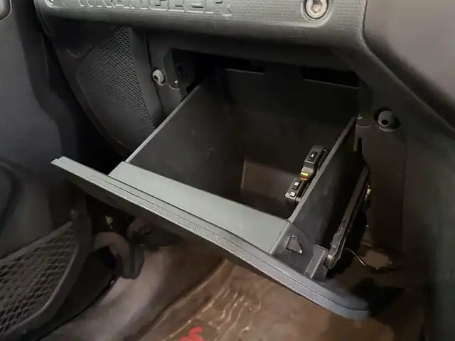 クライスラー・ジープ ジープ ラングラー アンリミテッド スポーツ 兵庫県 2020(令2)年 11.5万km 黒 ワンオーナー/純正ディスプレイオーディオ/（ＢＴ/USB）/バックカメラ/サイドカメラ/レーダークルーズコントロール/ＥＴＣ/アイドリングストップ/コーナーセンサー//スマートキー/保証書/取扱説明書