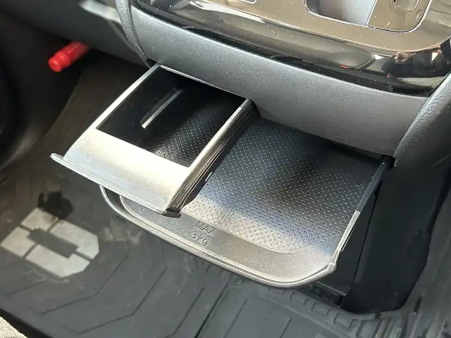 三菱 デリカミニ G プレミアム 群馬県 2024(令6)年 1.1万km ベージュ e-アシスト/・衝突軽減ブレーキシステム/・踏み間違い衝突防止アシスト/・車線逸脱警報システム/・車線逸脱防止支援機能/・オートマチックハイビーム/・ふらつき警報/・前方衝突予測警報/・標識検知システム/・先行車発進通知/純正9インチナビ/（BT/HDMI/SD）/フルセグTV/全方位カメラ/両側パワースライドドア/ハーフレザー/シートヒーター（D席/N席）/デジタルルームミラー/ステアリングスイッチ/ステアリングヒーター/リアサーキュレーター/オートホールド/ETC/LEDヘッドライト/ドライブレコーダー