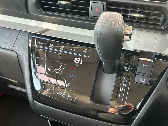 三菱 デリカミニ G プレミアム 群馬県 2024(令6)年 1.1万km ベージュ e-アシスト/・衝突軽減ブレーキシステム/・踏み間違い衝突防止アシスト/・車線逸脱警報システム/・車線逸脱防止支援機能/・オートマチックハイビーム/・ふらつき警報/・前方衝突予測警報/・標識検知システム/・先行車発進通知/純正9インチナビ/（BT/HDMI/SD）/フルセグTV/全方位カメラ/両側パワースライドドア/ハーフレザー/シートヒーター（D席/N席）/デジタルルームミラー/ステアリングスイッチ/ステアリングヒーター/リアサーキュレーター/オートホールド/ETC/LEDヘッドライト/ドライブレコーダー