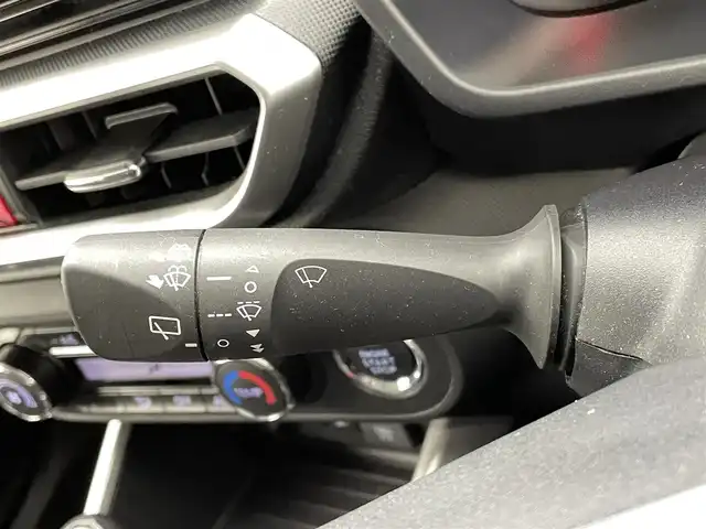 トヨタ ライズ Z 熊本県 2020(令2)年 2.7万km ブラックマイカメタリック/シャイニングホワイトパール ワンオーナー　/純正ナビNSZT-Y68T（ＣＤ・ＤＶＤ・フルセグ・ＢＴ・ＳＤ・ＵＳＢ）/アラウンドビューモニター/ビルトインＥＴＣ　/前後クリアランスソナー　/レーダークルーズコントロール　/前席シートヒーター　/衝突軽減ブレーキ/レーンキープアシスト/横滑り防止/アイドリングストップ/純正フロアマット/純正17インチAW/オートライト/LEDヘッドライト/フォグライト/スマートキー/プッシュスタート/スペアキー1本/保証書/取扱説明書