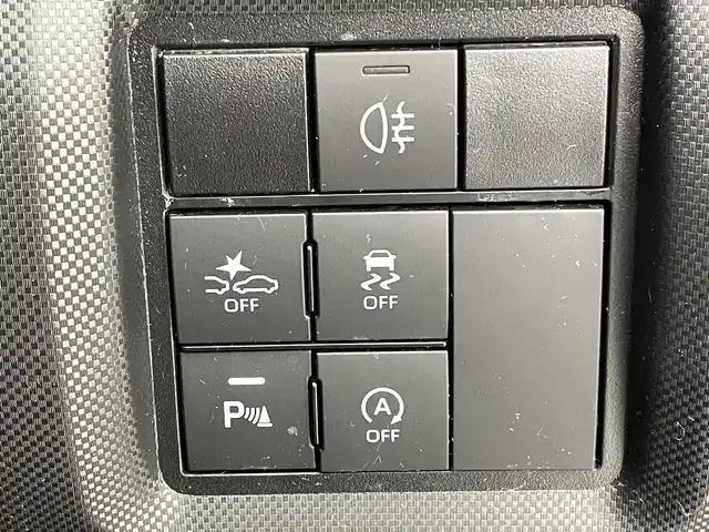 トヨタ ライズ Z 熊本県 2020(令2)年 2.7万km ブラックマイカメタリック/シャイニングホワイトパール ワンオーナー　/純正ナビNSZT-Y68T（ＣＤ・ＤＶＤ・フルセグ・ＢＴ・ＳＤ・ＵＳＢ）/アラウンドビューモニター/ビルトインＥＴＣ　/前後クリアランスソナー　/レーダークルーズコントロール　/前席シートヒーター　/衝突軽減ブレーキ/レーンキープアシスト/横滑り防止/アイドリングストップ/純正フロアマット/純正17インチAW/オートライト/LEDヘッドライト/フォグライト/スマートキー/プッシュスタート/スペアキー1本/保証書/取扱説明書