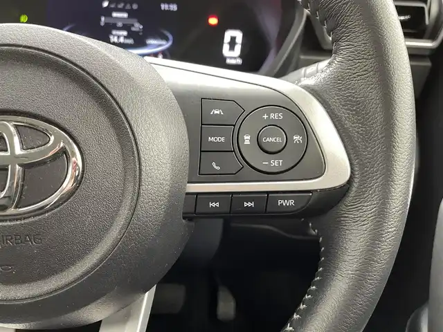 トヨタ ライズ Z 熊本県 2020(令2)年 2.7万km ブラックマイカメタリック/シャイニングホワイトパール ワンオーナー　/純正ナビNSZT-Y68T（ＣＤ・ＤＶＤ・フルセグ・ＢＴ・ＳＤ・ＵＳＢ）/アラウンドビューモニター/ビルトインＥＴＣ　/前後クリアランスソナー　/レーダークルーズコントロール　/前席シートヒーター　/衝突軽減ブレーキ/レーンキープアシスト/横滑り防止/アイドリングストップ/純正フロアマット/純正17インチAW/オートライト/LEDヘッドライト/フォグライト/スマートキー/プッシュスタート/スペアキー1本/保証書/取扱説明書