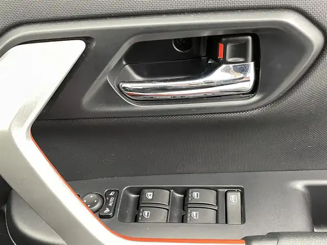 トヨタ ライズ Z 熊本県 2020(令2)年 2.7万km ブラックマイカメタリック/シャイニングホワイトパール ワンオーナー　/純正ナビNSZT-Y68T（ＣＤ・ＤＶＤ・フルセグ・ＢＴ・ＳＤ・ＵＳＢ）/アラウンドビューモニター/ビルトインＥＴＣ　/前後クリアランスソナー　/レーダークルーズコントロール　/前席シートヒーター　/衝突軽減ブレーキ/レーンキープアシスト/横滑り防止/アイドリングストップ/純正フロアマット/純正17インチAW/オートライト/LEDヘッドライト/フォグライト/スマートキー/プッシュスタート/スペアキー1本/保証書/取扱説明書